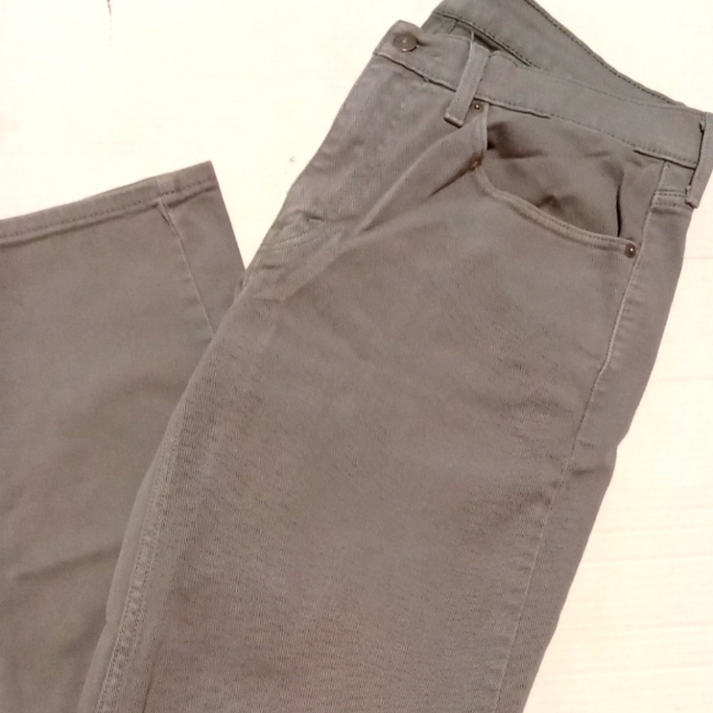 Levis 514 jeans  size 34×30 color gray